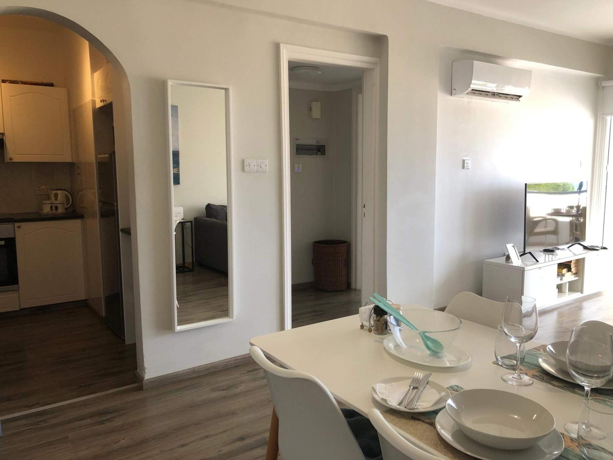Kings Palace - Modern And Stylish 1 Bedroom Apartment Paphos Exterior photo